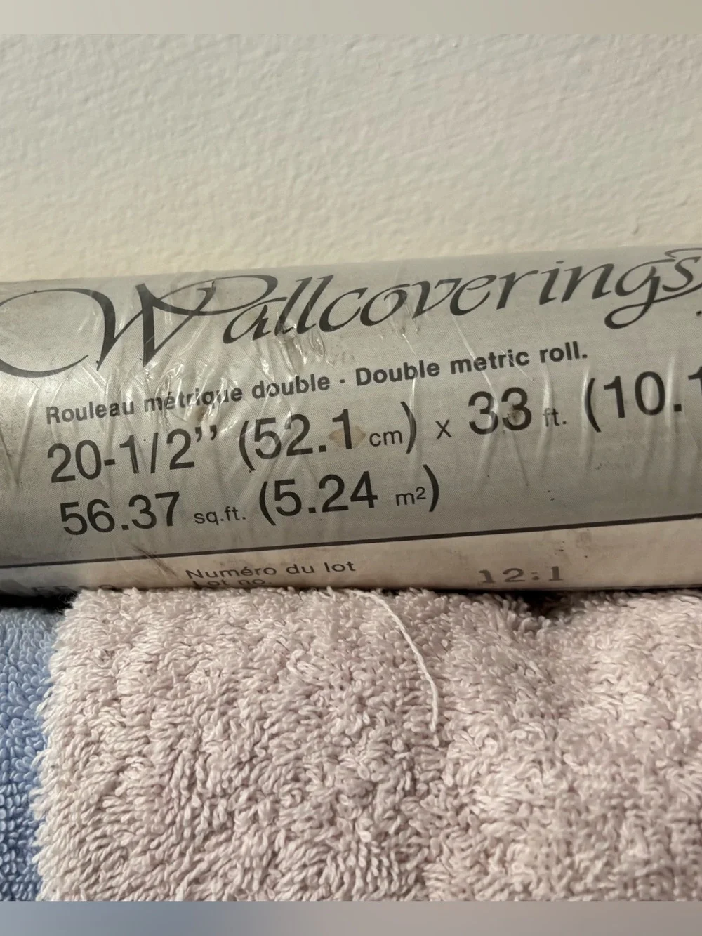 Wallcoverings red hearts wallpaper 8 rolls two the plastic opened